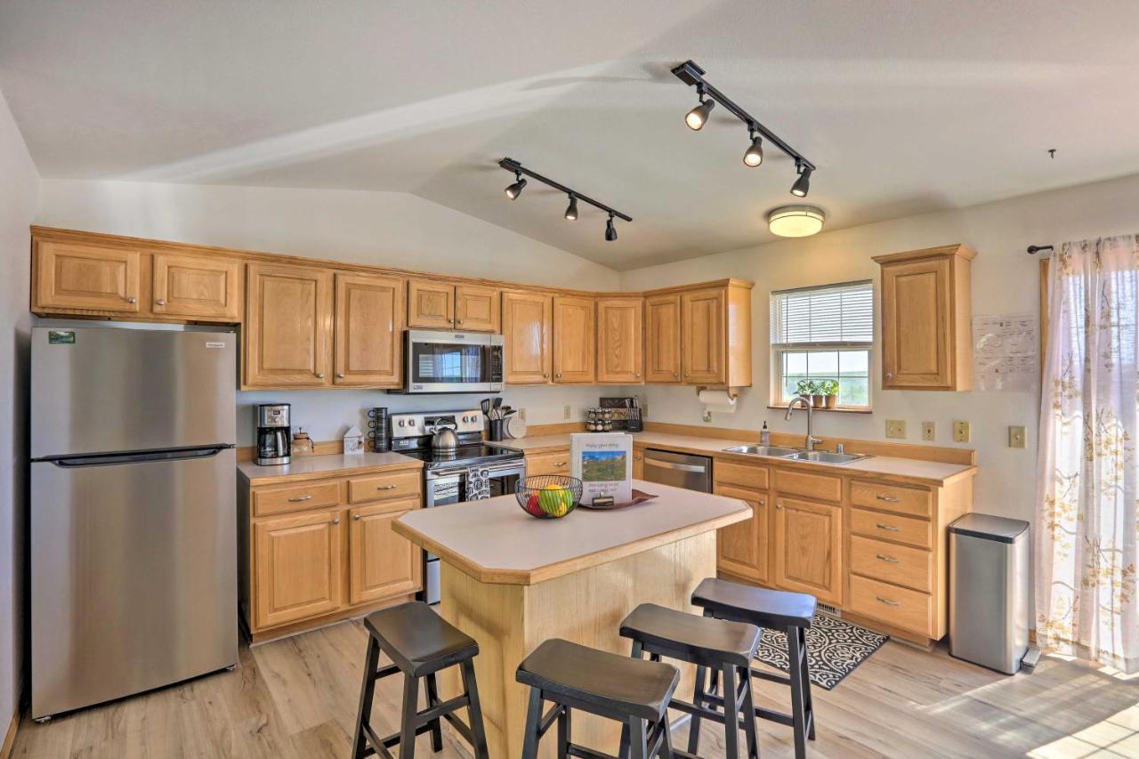 Red Lodge Townhome With Hot Tub And Mountain Views! ภายนอก รูปภาพ